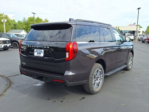 New 2025 Ford Expedition Active image 23