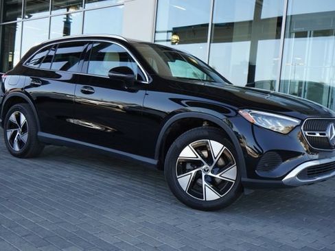 Used 2024 Mercedes-Benz GLC 300 4MATIC image 1