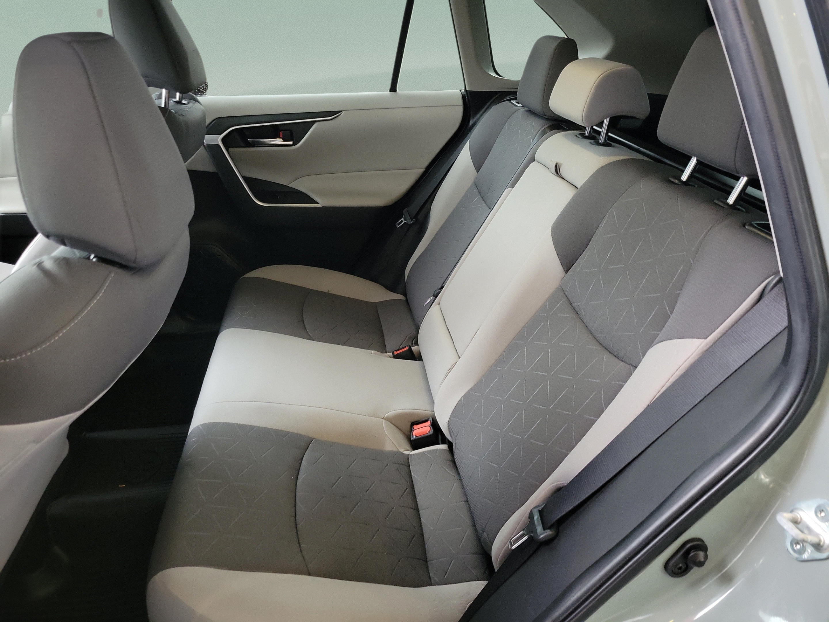 Used 2022 Toyota RAV4 XLE FWD image 20