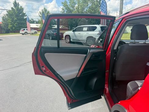 Used 2015 Toyota RAV4 LE FWD image 19