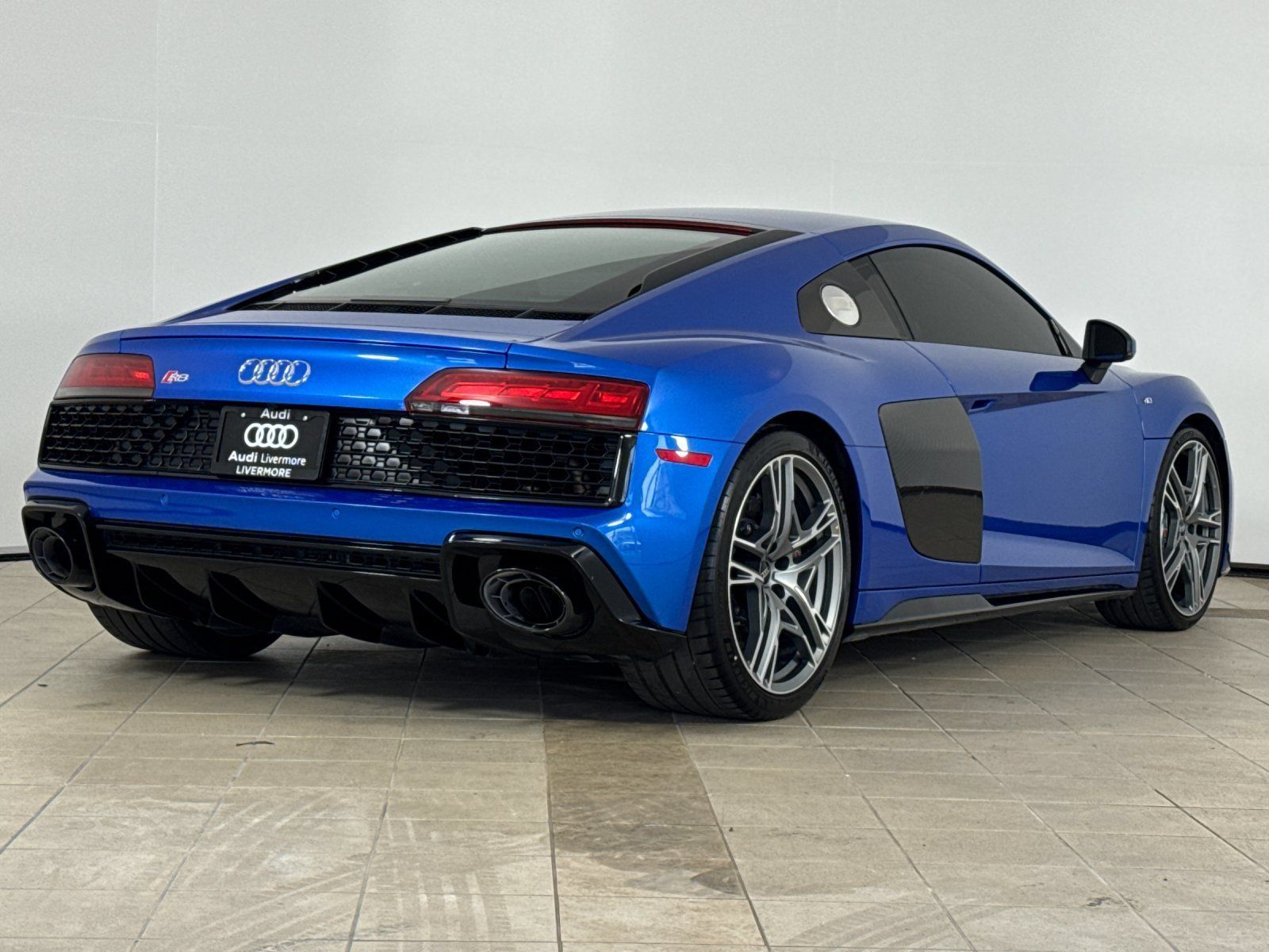 Used 2023 Audi R8 V10 performance w/ Dynamic Package RWD image 6