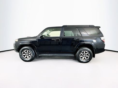 Used 2024 Toyota 4Runner TRD Off-Road Premium image 4