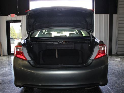 Used 2012 Toyota Camry LE FWD image 21