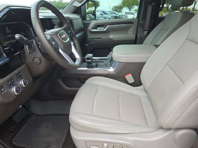 Used 2023 GMC Sierra 1500 SLT AWD/4WD image 18