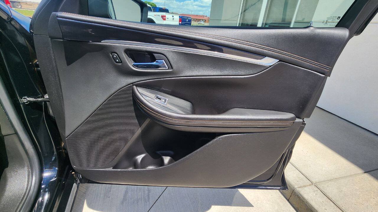 Used 2019 Chevrolet Impala LT FWD image 17