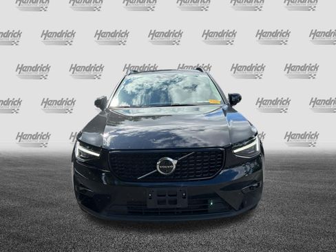 Used 2026 Volvo XC40 B5 Plus AWD/4WD image 3