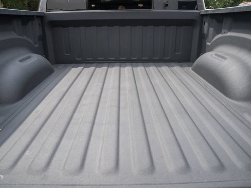 Used 2022 RAM 1500 Big Horn AWD/4WD image 11