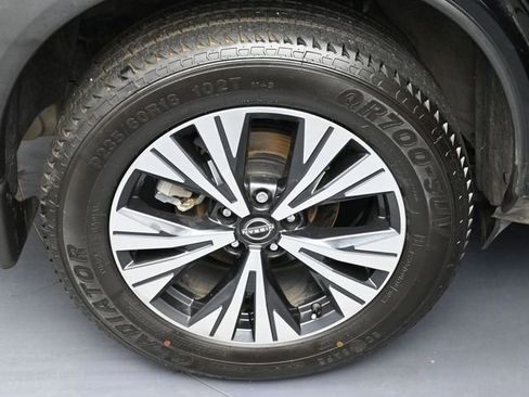 Used 2023 Nissan Rogue SV image 5