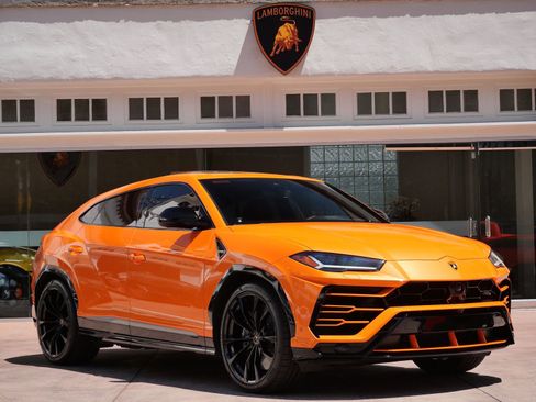 Used 2021 Lamborghini Urus AWD/4WD image 1