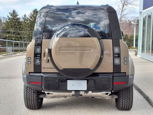 New 2026 Land Rover Defender 110 S AWD/4WD image 4