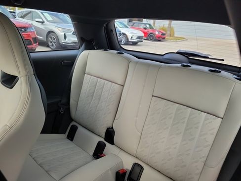 Used 2025 MINI Cooper 2-Door Hardtop image 12