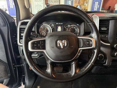 Used 2020 RAM 1500 Big Horn AWD/4WD image 12