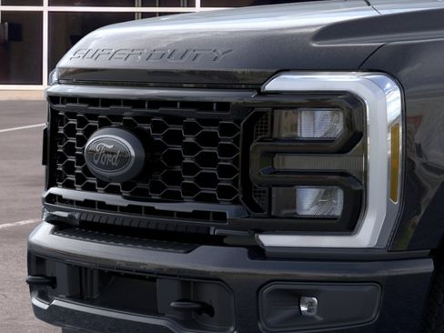 New 2026 Ford F250 Lariat w/ Black Appearance Package AWD/4WD image 39