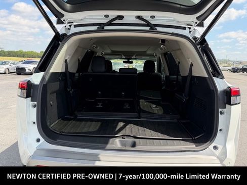 Used 2025 Nissan Pathfinder Platinum w/ Cargo Package FWD image 7