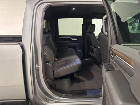 Used 2024 Chevrolet Silverado 3500 High Country w/ Technology Package image 15