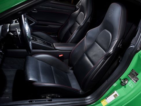 Used 2015 Porsche 911 Turbo S image 5