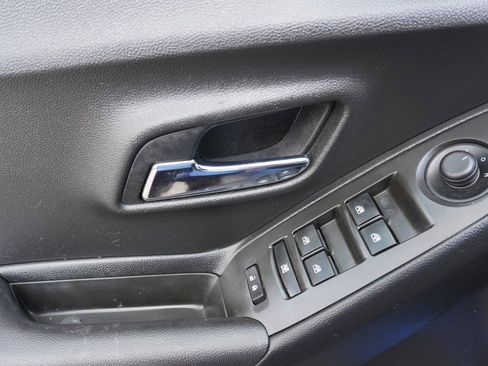 Used 2016 Chevrolet Trax LS w/ LPO, Cargo Package image 9