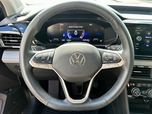 Used 2024 Volkswagen Taos SE FWD image 32