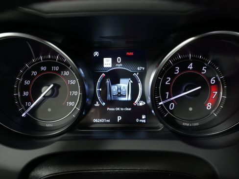 Used 2020 Jaguar F-TYPE Coupe RWD image 36