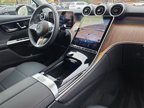 Certified 2025 Mercedes-Benz GLC 350e 4MATIC image 18