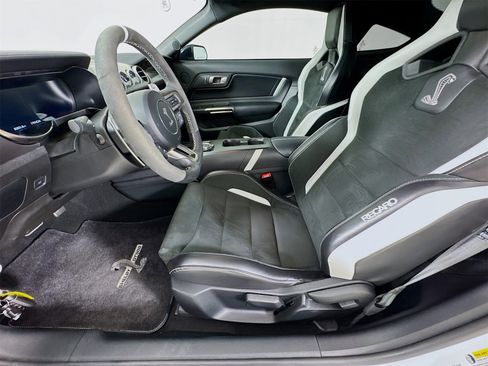 Used 2020 Ford Mustang Shelby GT500 w/ Technology Package image 21