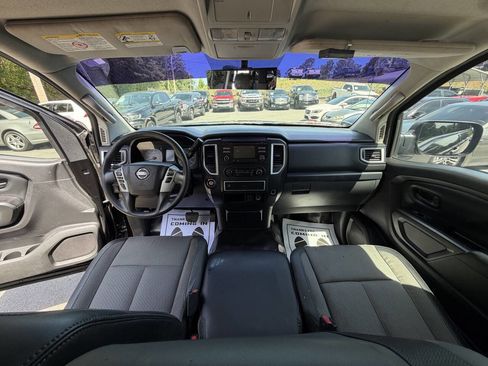 Used 2017 Nissan Titan S RWD image 17