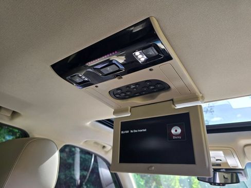 Used 2015 GMC Yukon XL Denali w/ Premium Package RWD image 23