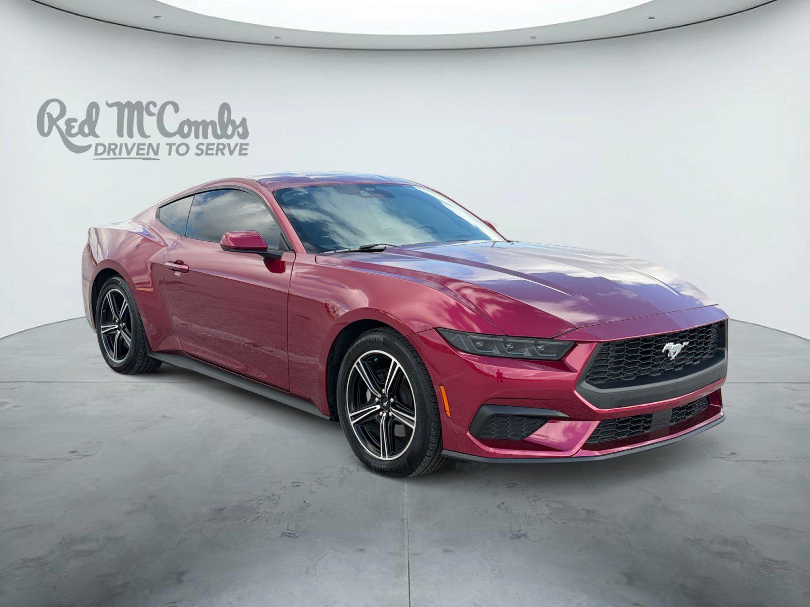 Used 2025 Ford Mustang Coupe RWD image 3