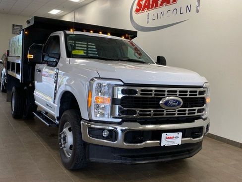Certified 2023 Ford F350 4x4 Regular Cab DRW Super Duty image 2