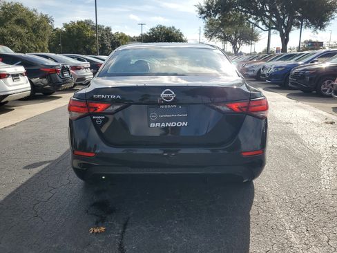 Certified 2022 Nissan Sentra S image 6
