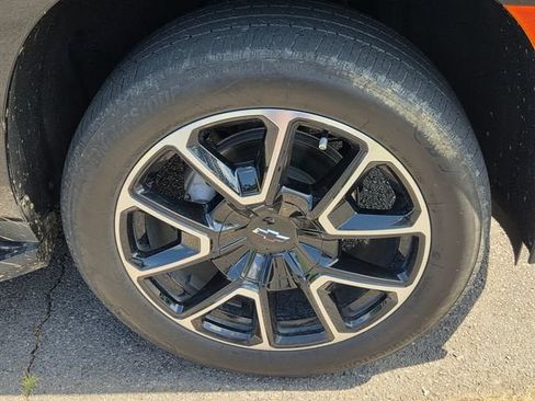 Used 2024 Chevrolet Tahoe RST AWD/4WD image 18