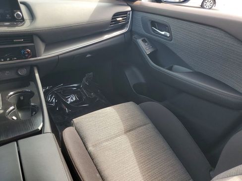 Certified 2023 Nissan Rogue SV image 19