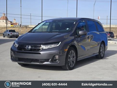 Certified 2026 Honda Odyssey Touring image 3