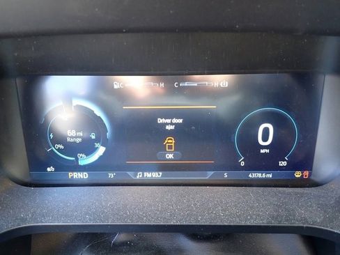 Used 2023 Ford F150 Lightning XLT image 15