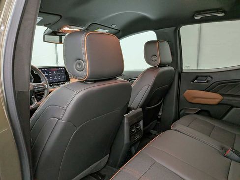 Used 2025 GMC Canyon AT4 AWD/4WD image 15