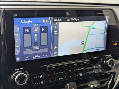 Used 2021 Toyota Highlander Limited image 17