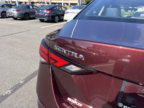 Used 2024 Nissan Sentra SV FWD image 5