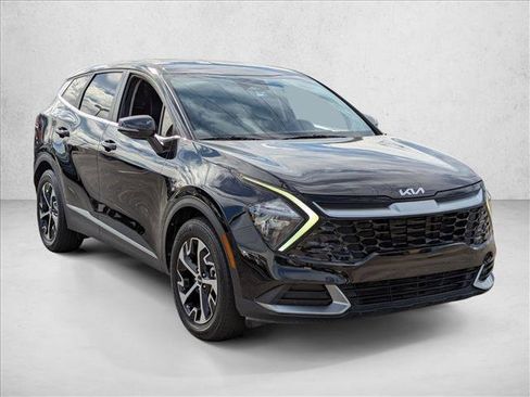 Used 2023 Kia Sportage EX image 3