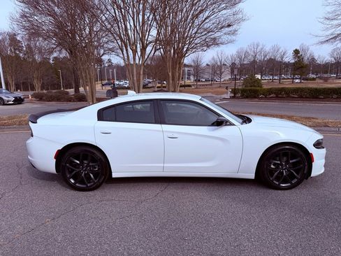 Used 2023 Dodge Charger SXT w/ Blacktop Package image 9