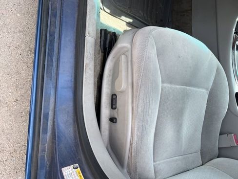 Used 2006 Chevrolet Impala LT FWD image 12