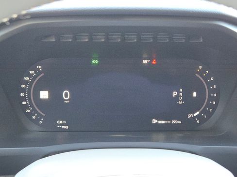 Used 2023 Volvo XC90 B6 Plus image 11