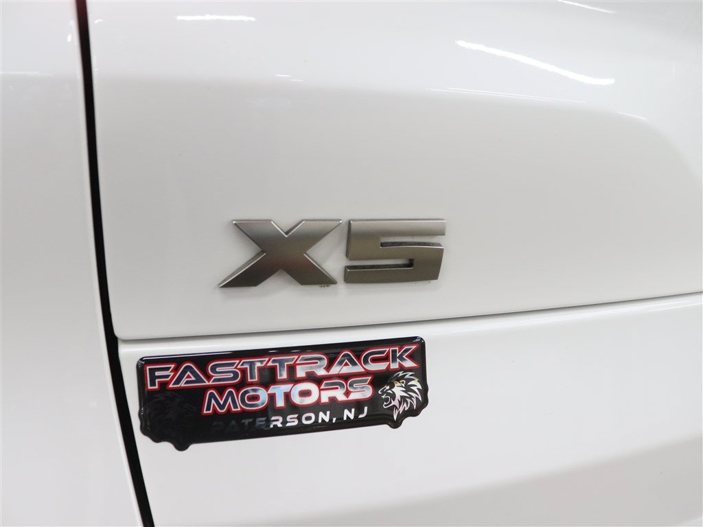 Used 2022 BMW X5 M50i w/ Climate Comfort Package AWD/4WD image 10