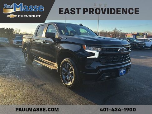 Used 2023 Chevrolet Silverado 1500 RST image 3