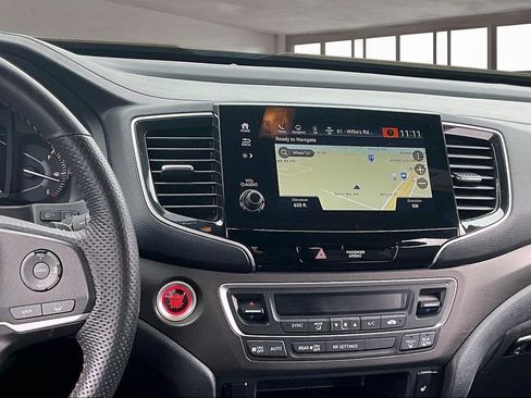 Used 2023 Honda Passport TrailSport image 9