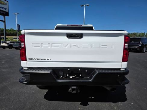 Used 2022 Chevrolet Silverado 2500 W/T w/ WT Convenience Package AWD/4WD image 3