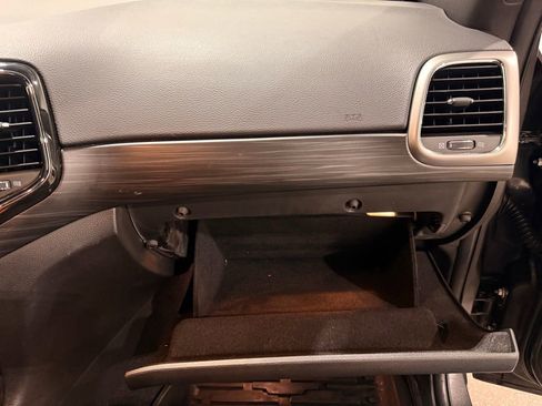 Used 2021 Jeep Grand Cherokee Laredo X RWD image 30