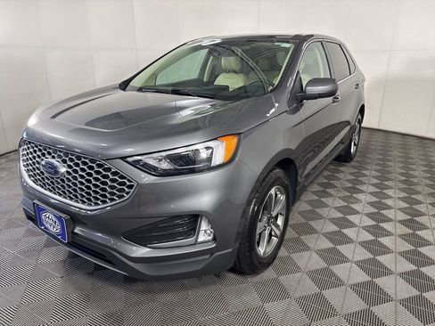 Used 2024 Ford Edge SEL w/ Convenience Package AWD/4WD image 4