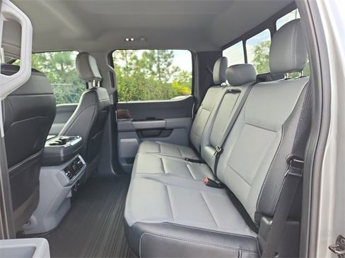 Used 2022 Ford F150 Lariat w/ Max Trailer Tow Package image 8