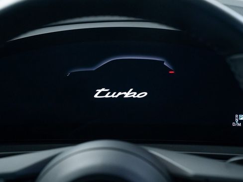 Used 2024 Porsche Cayenne Turbo image 9