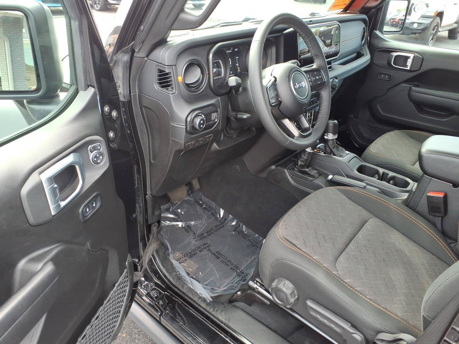 Used 2026 Jeep Gladiator Mojave AWD/4WD image 10